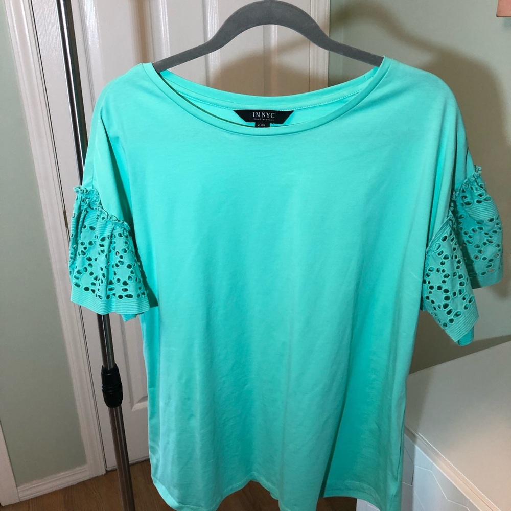 Isaac Mizrahi Women's Mint Green Eyelet Sleeveless Top